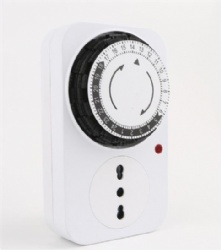 Mechanical timer socket Italy plug